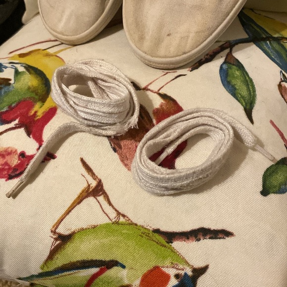 Faded Glory 8 White Shoes - Picture 3 of 8